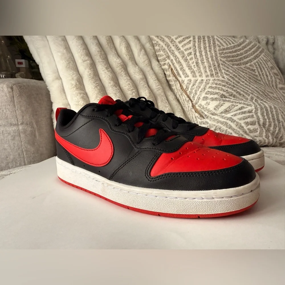 Nike court‎ borough low 2 Red and Black Sports Sneakers Kids Size 7Y